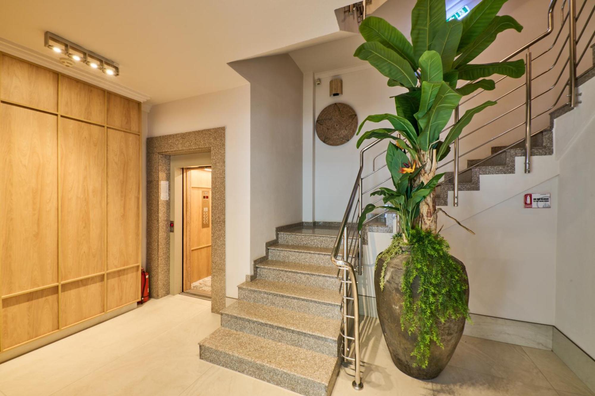 Hotel Serenity Timisoara Ngoại thất bức ảnh