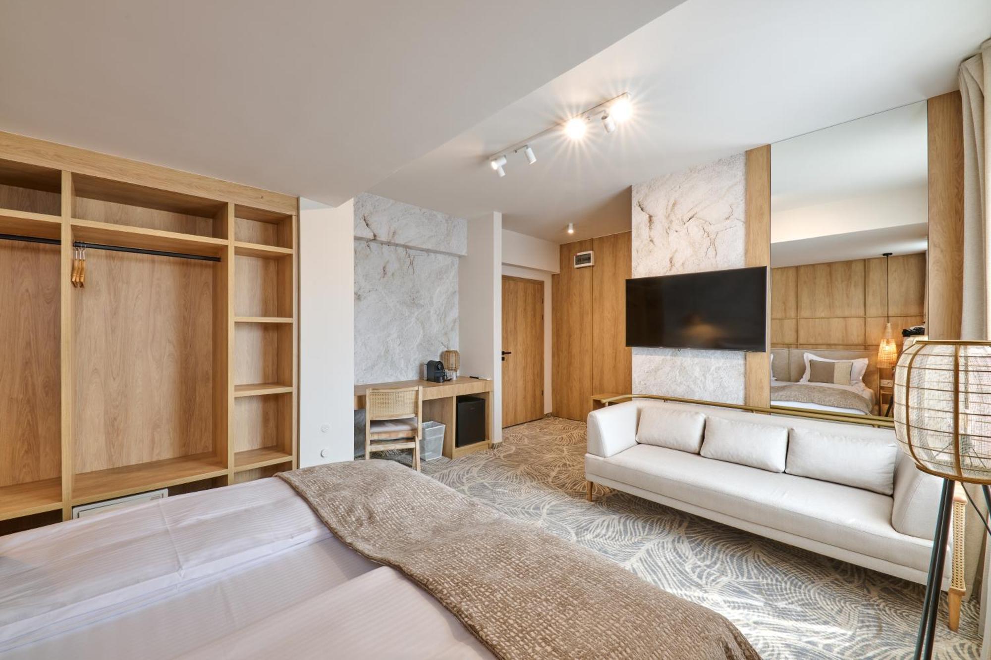 Hotel Serenity Timisoara Ngoại thất bức ảnh