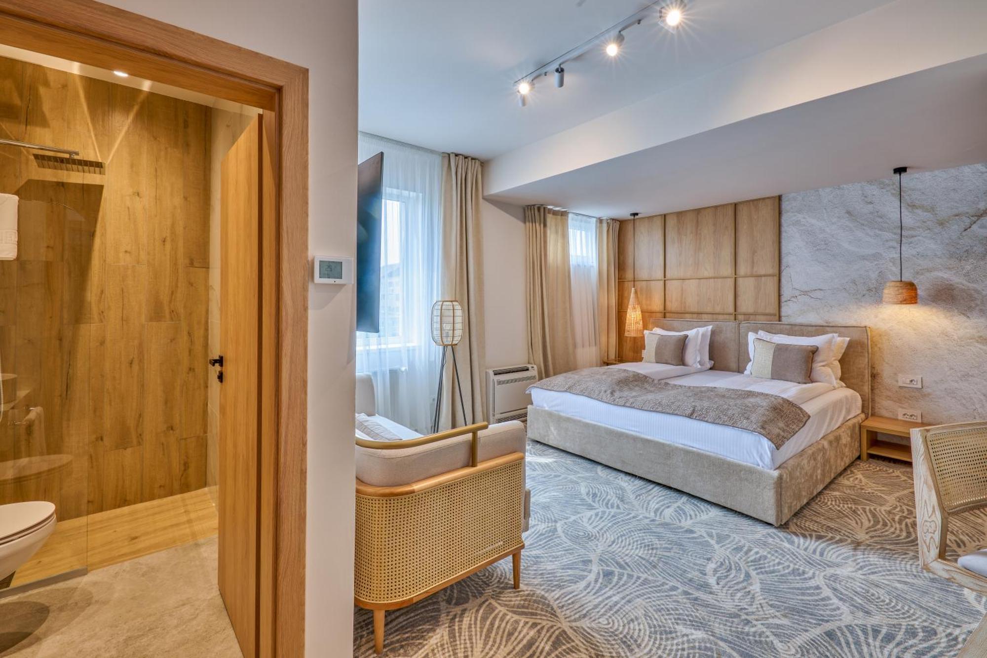 Hotel Serenity Timisoara Ngoại thất bức ảnh