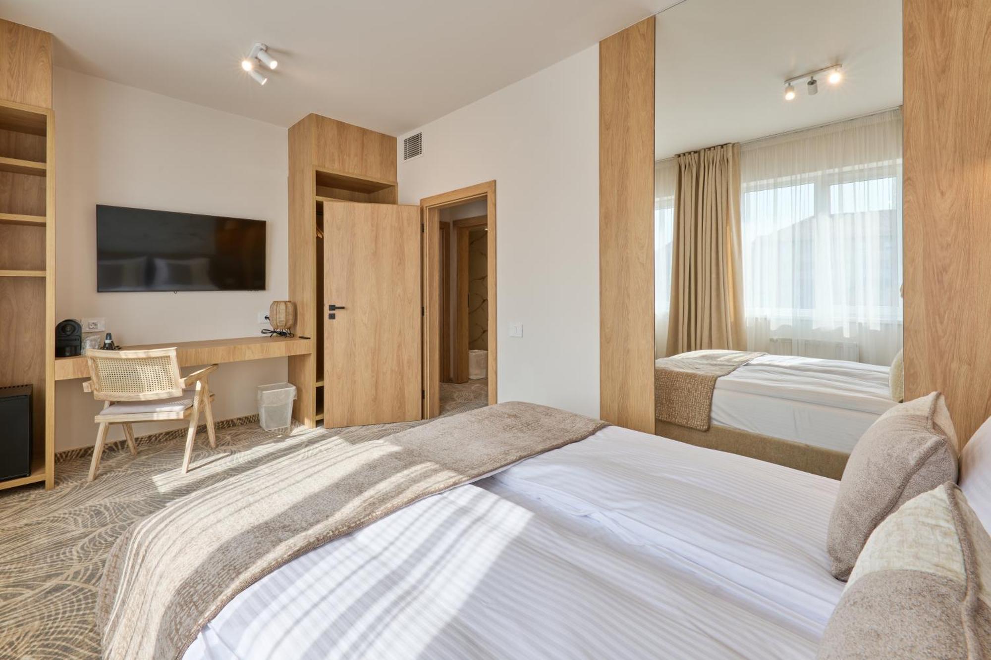 Hotel Serenity Timisoara Ngoại thất bức ảnh