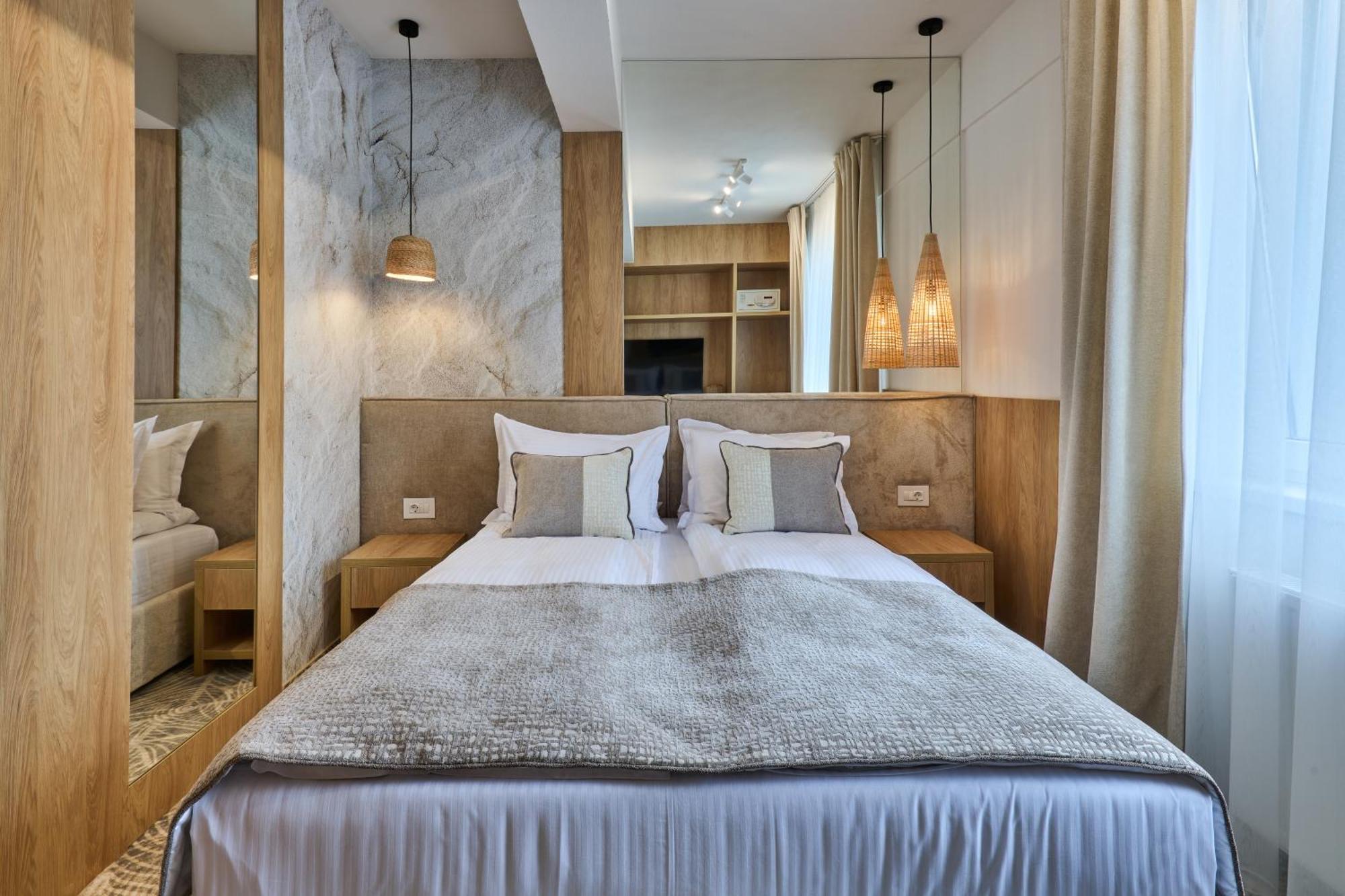 Hotel Serenity Timisoara Ngoại thất bức ảnh