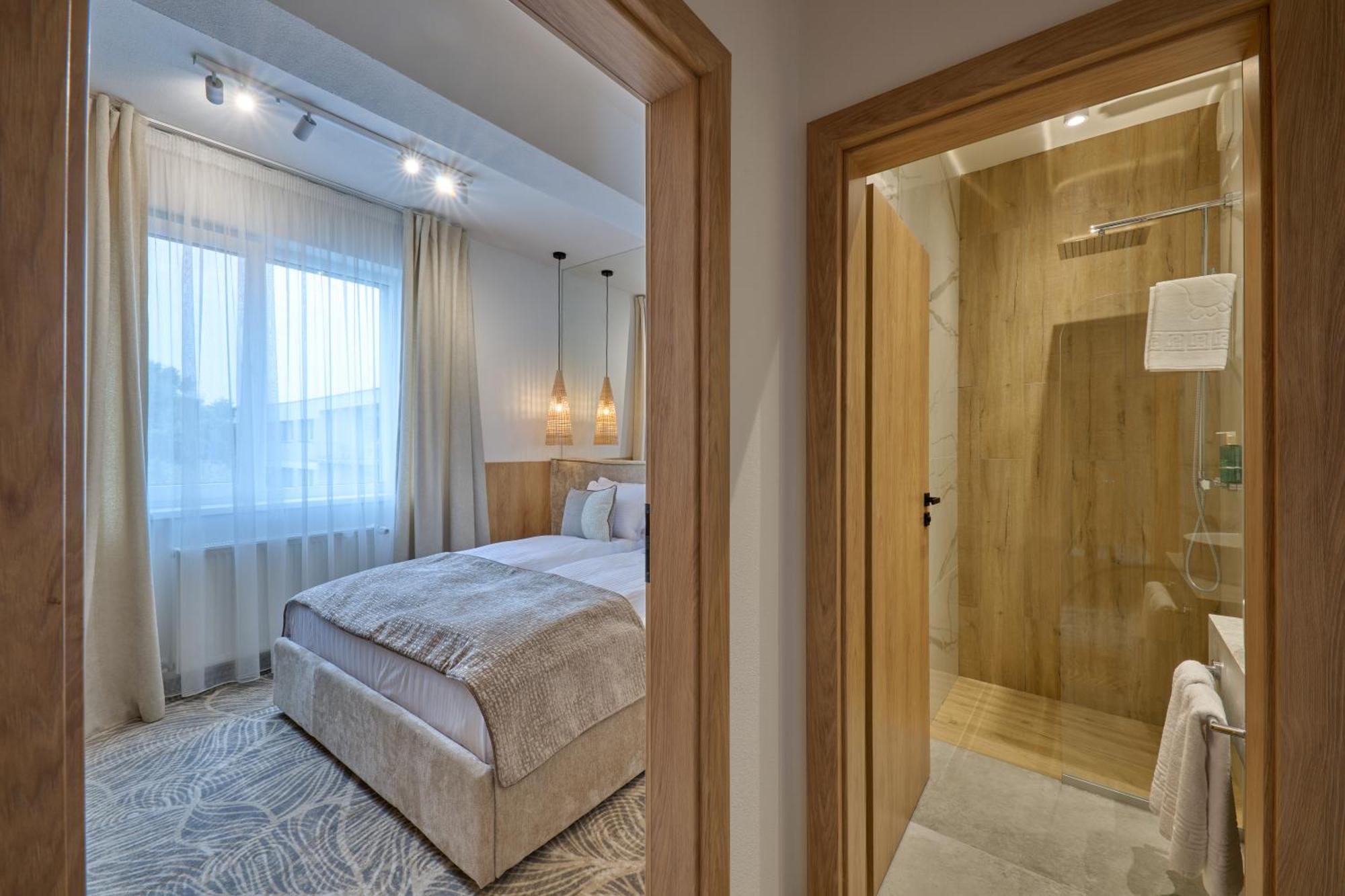 Hotel Serenity Timisoara Ngoại thất bức ảnh
