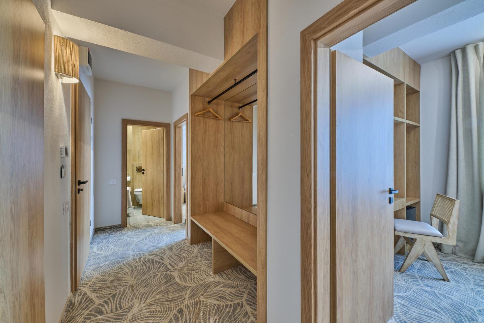 Hotel Serenity Timisoara Ngoại thất bức ảnh