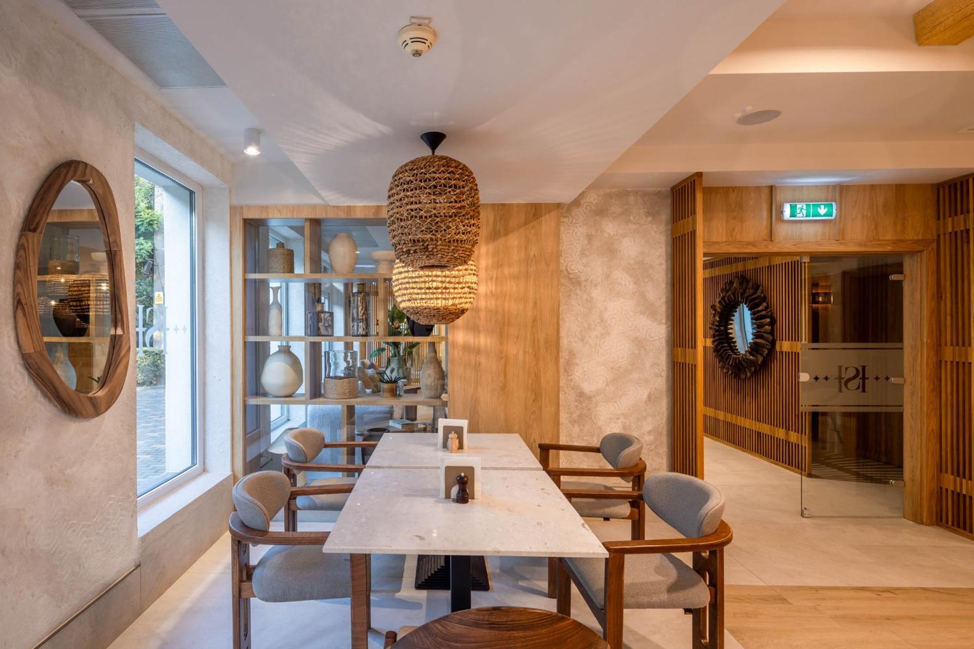 Hotel Serenity Timisoara Ngoại thất bức ảnh